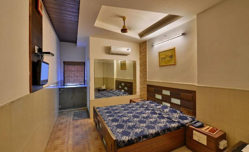 Hotel Sahil Palace Rupnagar  Bagian luar foto